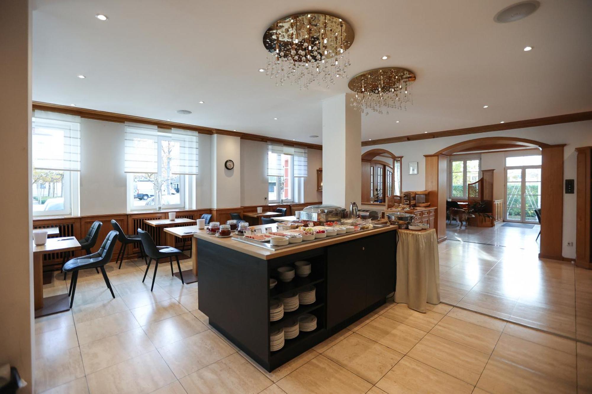 Arthotel Ana Flair Nordlingen Bagian luar foto