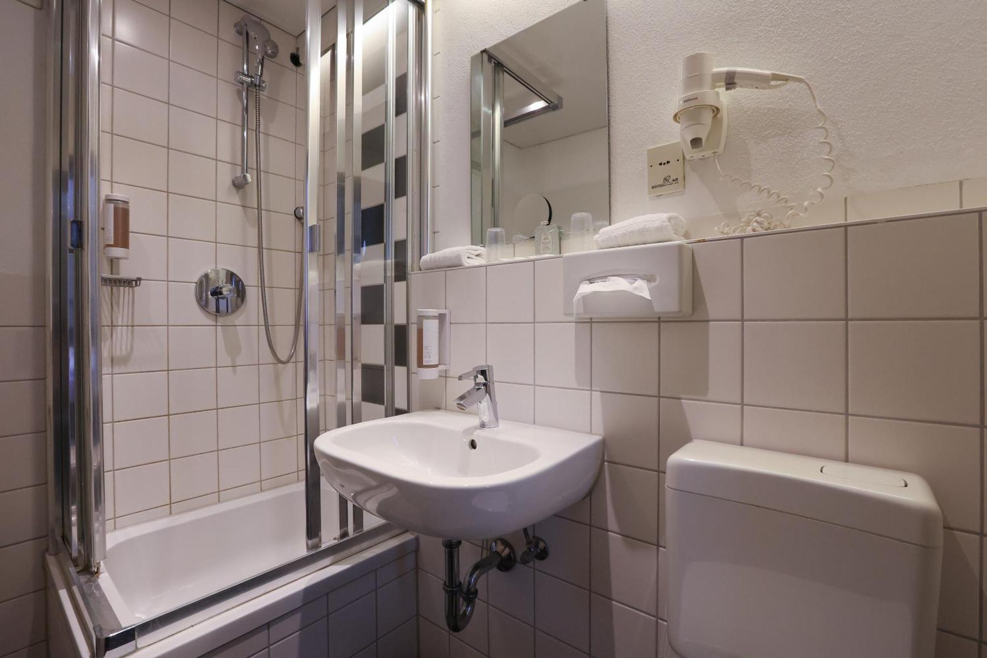 Arthotel Ana Flair Nordlingen Bagian luar foto