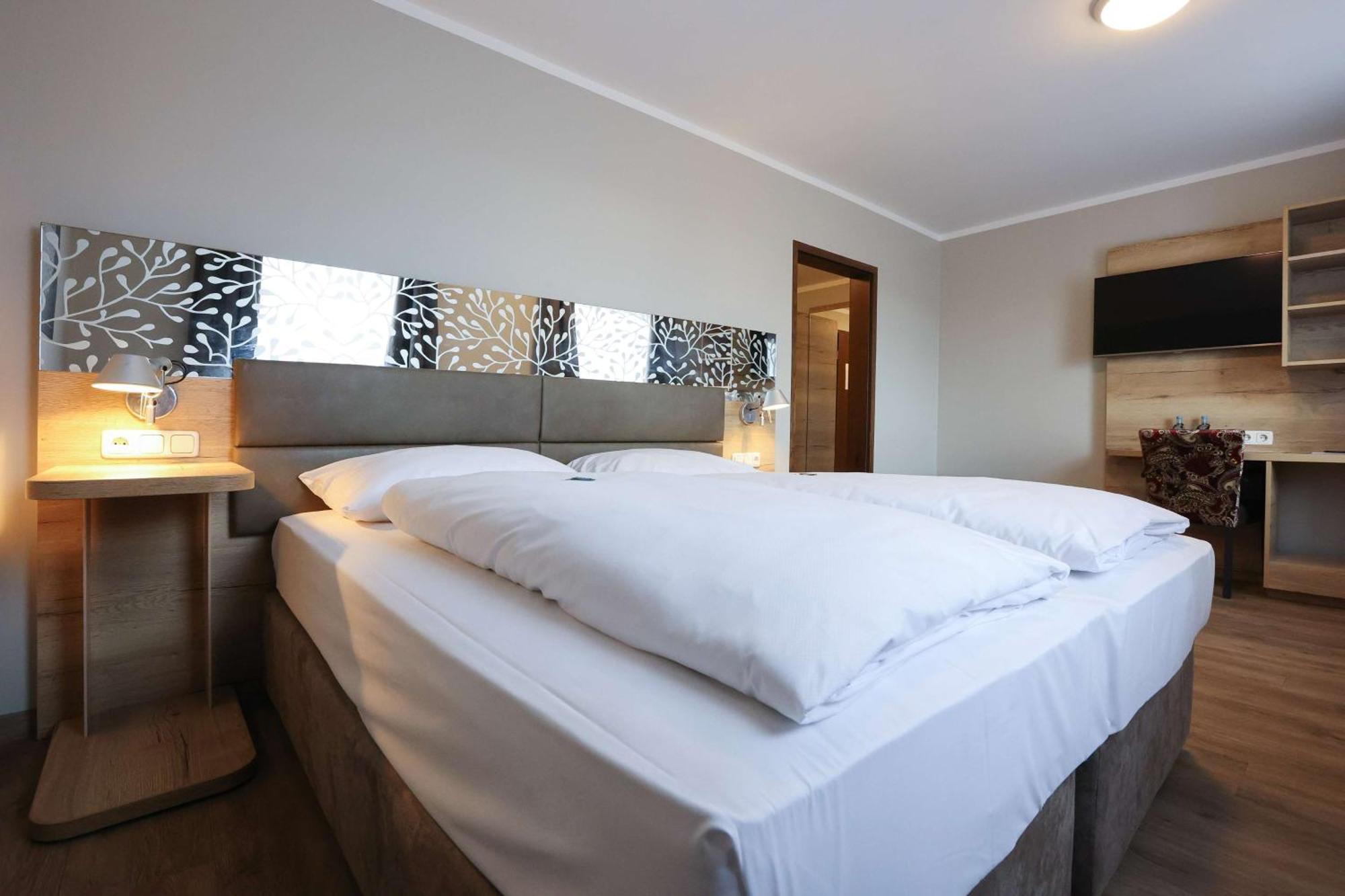 Arthotel Ana Flair Nordlingen Bagian luar foto