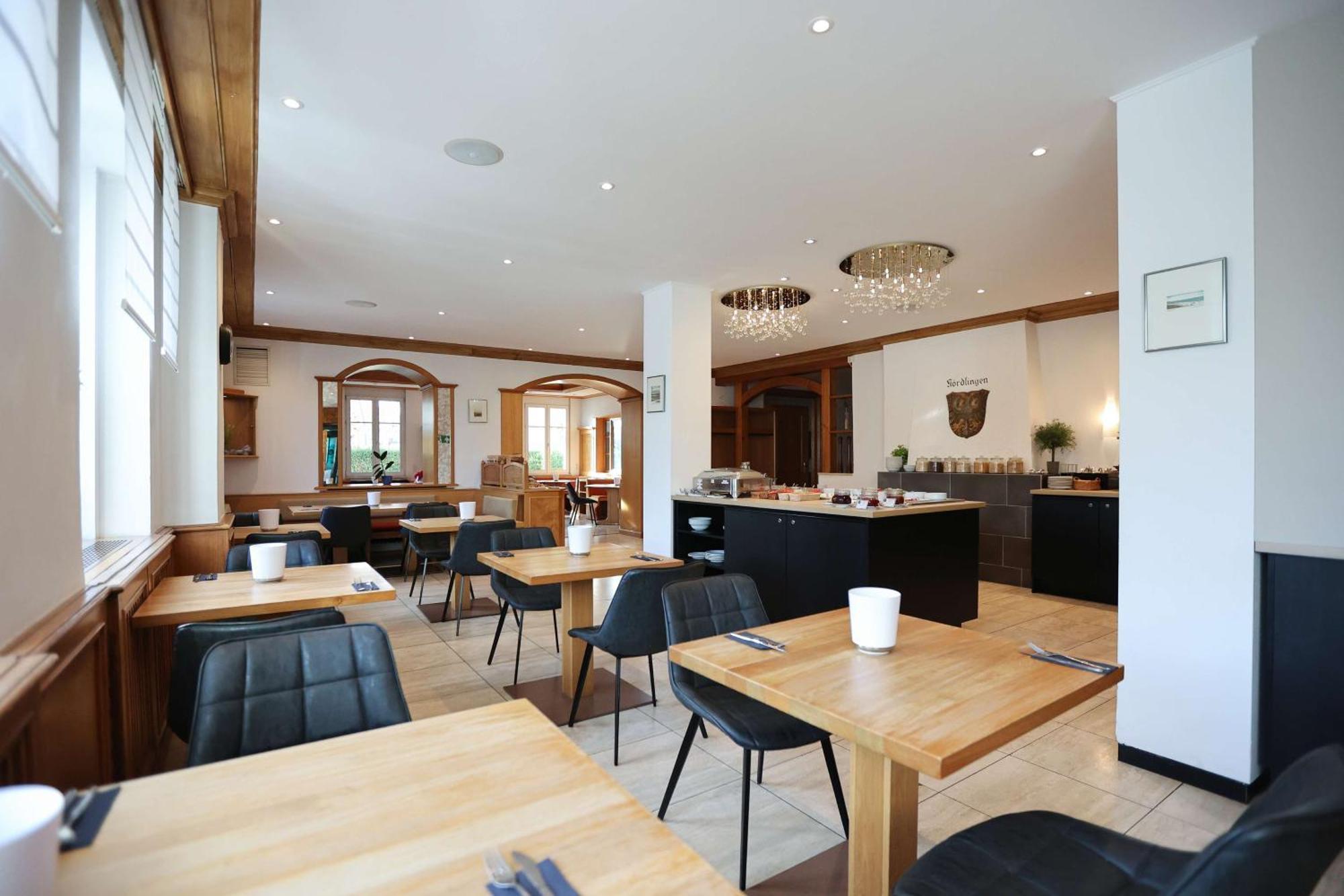 Arthotel Ana Flair Nordlingen Bagian luar foto